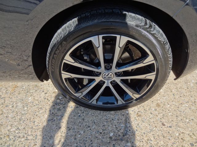 Fahrzeugabbildung Volkswagen Golf VII Lim. Lounge/1.Hd/38TKM/Xenon/PDC/
