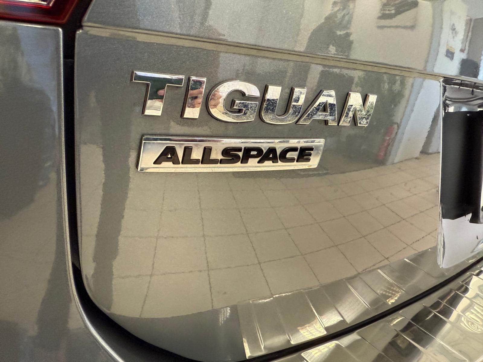 Fahrzeugabbildung Volkswagen Tiguan Allspace IQ.DRIVE/1. Hand / Navi /Digital
