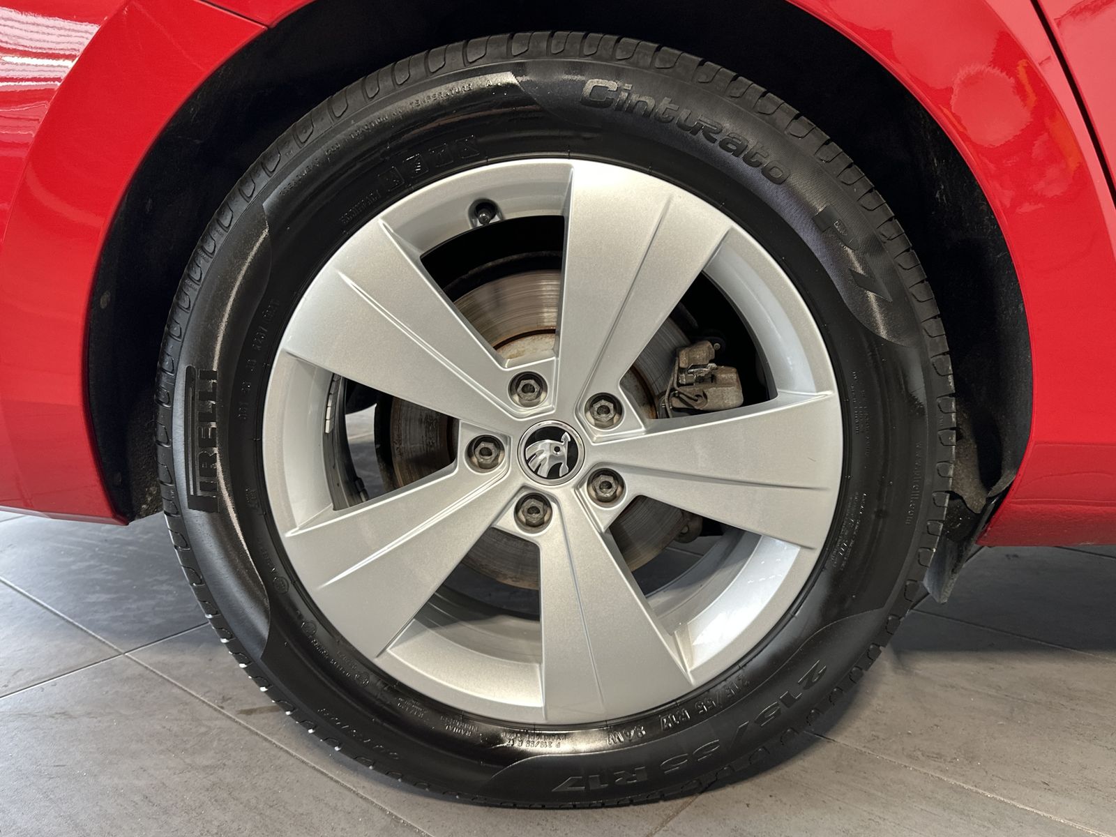 Fahrzeugabbildung SKODA Superb Combi 2.0 TDI DSG Premium Ed NAV+LED+PANO