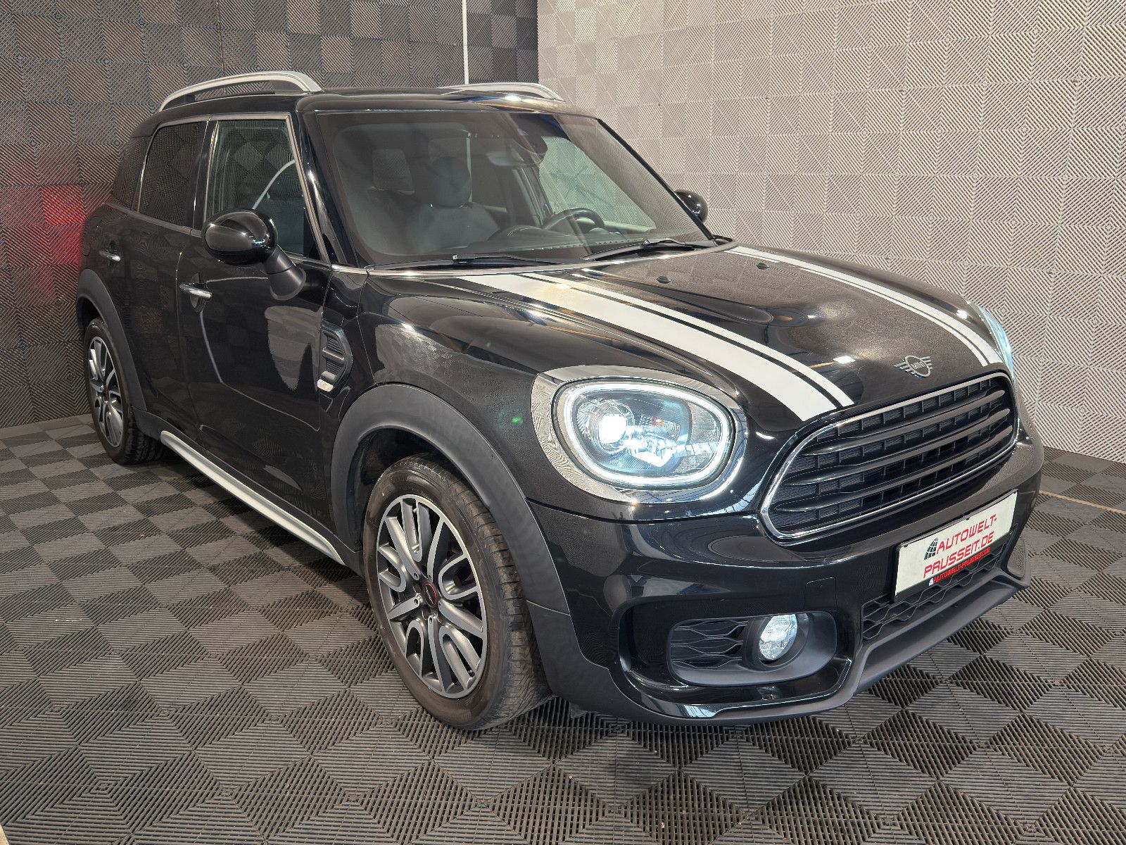 Gebrauchtwagen MINI One One Countryman One D*JCW*LED-H&K-SHZ-TEMP-PDC in Horb am Neckar