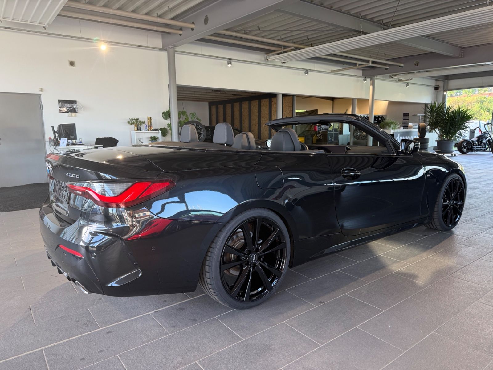 Fahrzeugabbildung BMW 420d Cabrio *M Sport*Laser*ACC*Hifi*LHZ*RFK*HUD*