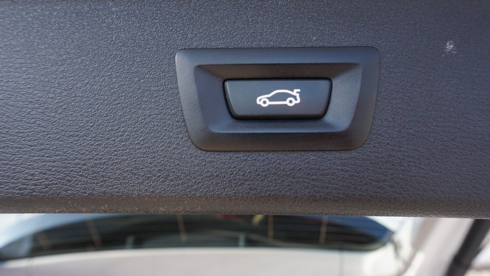 Fahrzeugabbildung BMW X1 sDrive 18i Sport Line, Kamera, PDC, Panorama