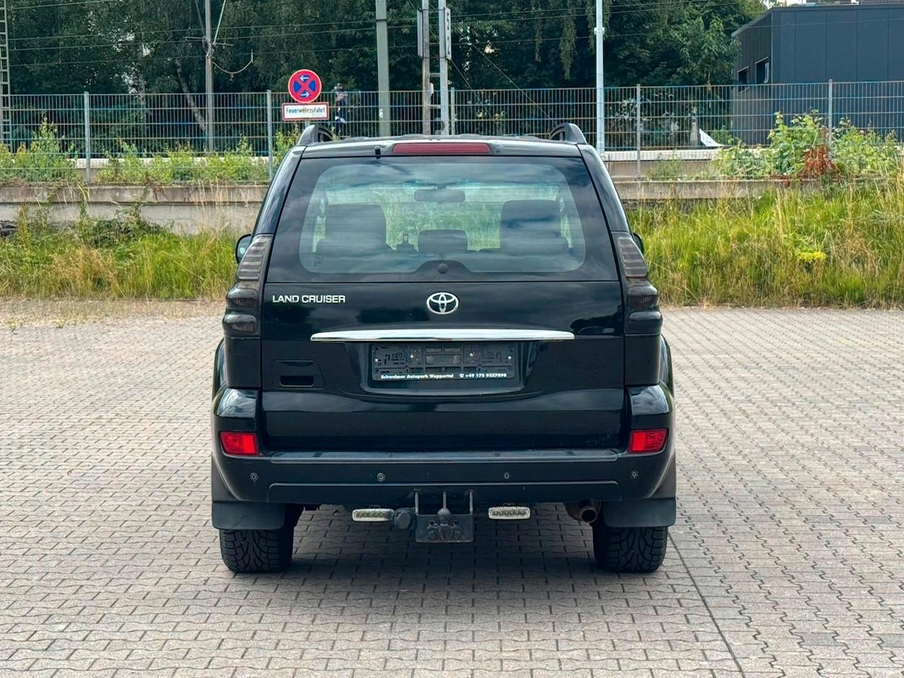 Toyota Land Cruiser Prado Executive 4.0 V6 | 249 ch | BVA | 8 places | Cuir | Toit ouvrant | Suspension pneumatique | Attelage