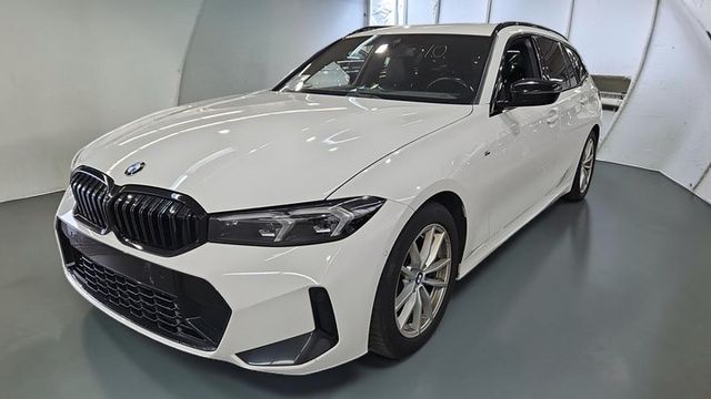 BMW 318 i T M-Paket HIFI*ADAPTIV LED*AMBIENT*AHK*TOP