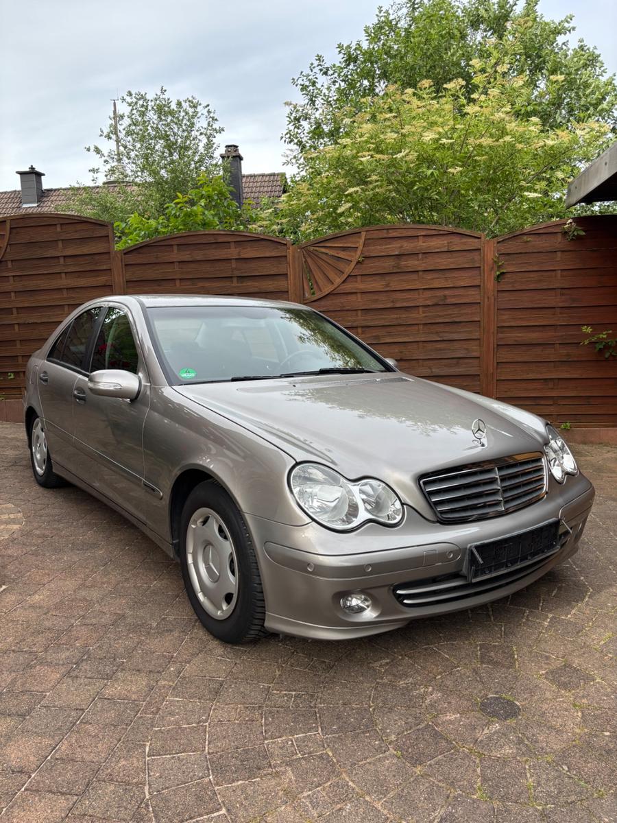 Mercedes-Benz C 180