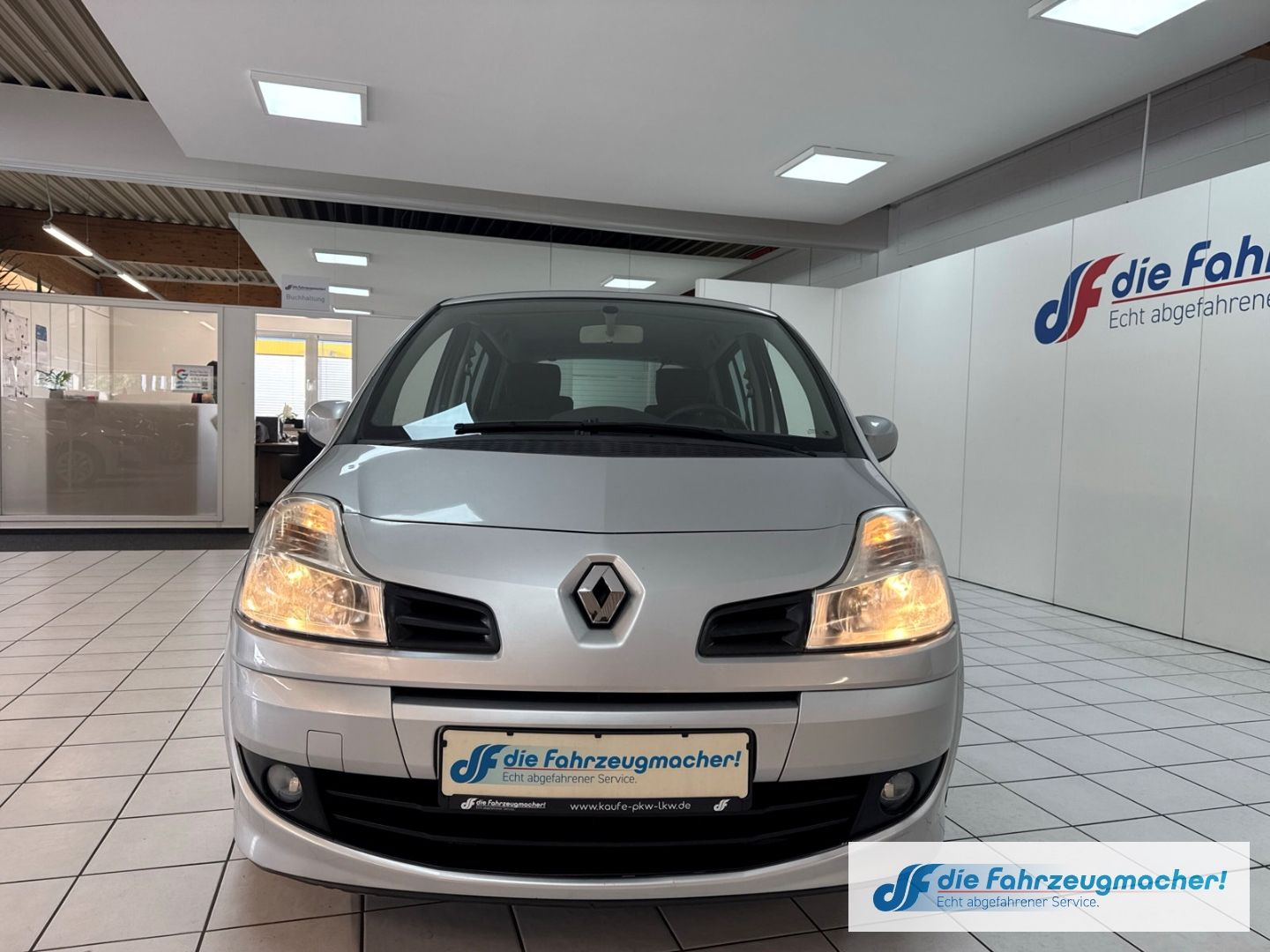 Fahrzeugabbildung Renault Modus Dynamique 1,6 Automatik Klima el.SP Spieg.