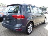 Volkswagen Touran 1.5 TSI Comfort BMT Panorama Kamera Navi - Volkswagen in Fürth