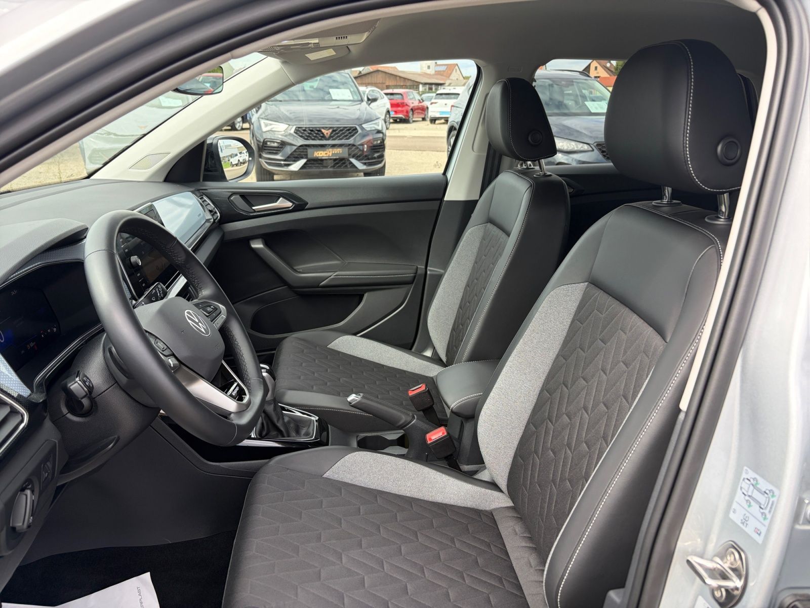 Volkswagen T-Cross - Bild 10