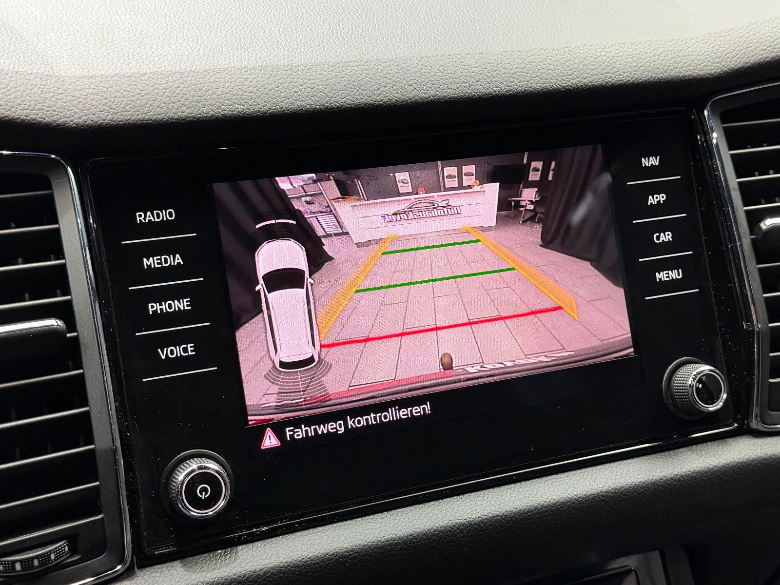 Fahrzeugabbildung SKODA Kodiaq Sportline 4x4 |7-SITZER|AHK|CANTON|NARDO