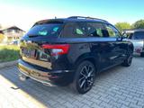Skoda Karoq 1.5 TSI DSG 4x4 Sportsline PANO, AHK St.Hz - Skoda Karoq: Von Privat