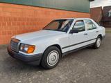 Mercedes-Benz 250 D -124 Aut. 1.Hand - scheckheftgepflegt - Mercedes-Benz 250 in Bremen