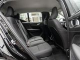 Volvo XC40 T2 Momentum Core - Volvo XC40: Core