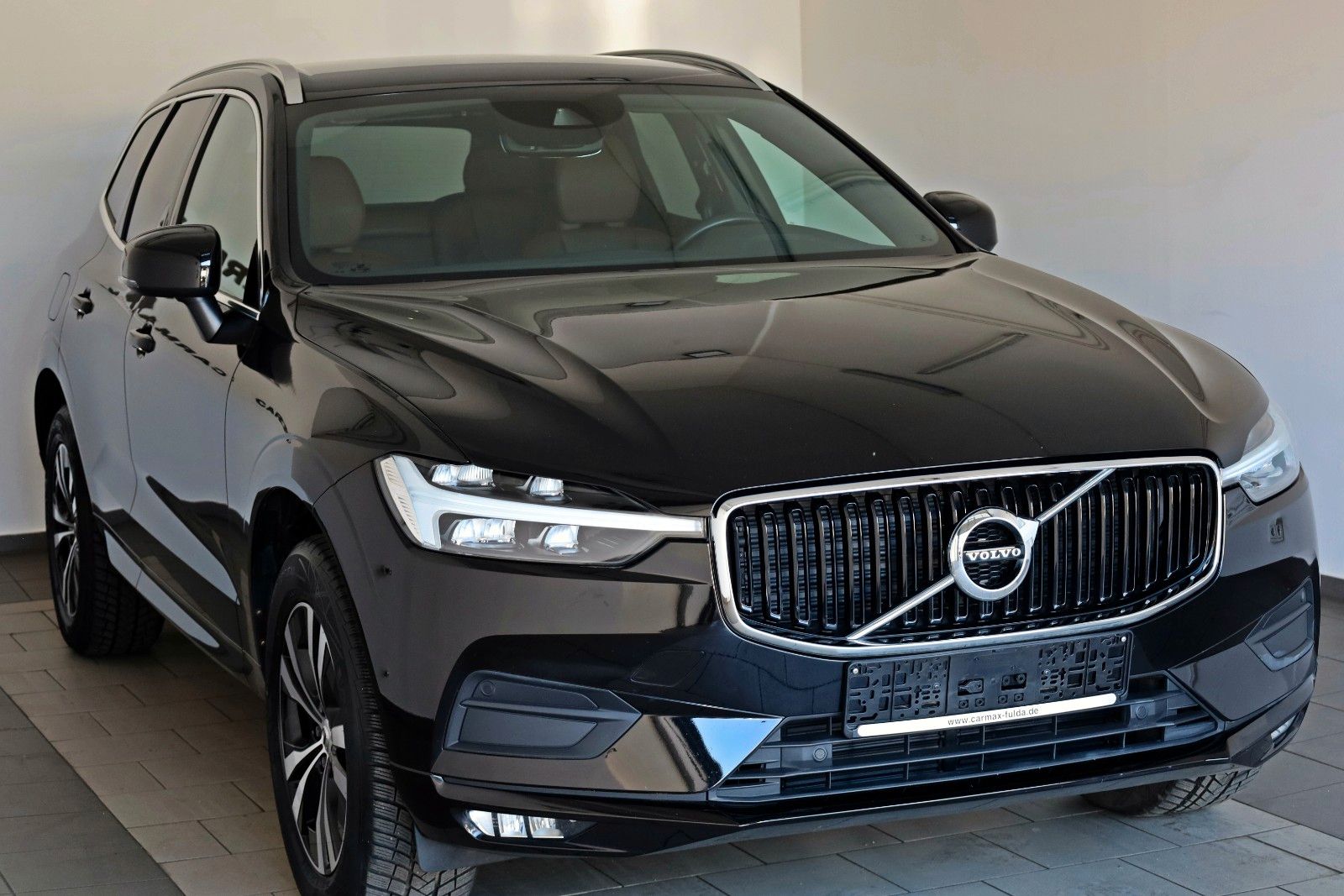 Fahrzeugabbildung Volvo XC60 Momentum Pro Geartr.Leder, Navi, SH, Kamera