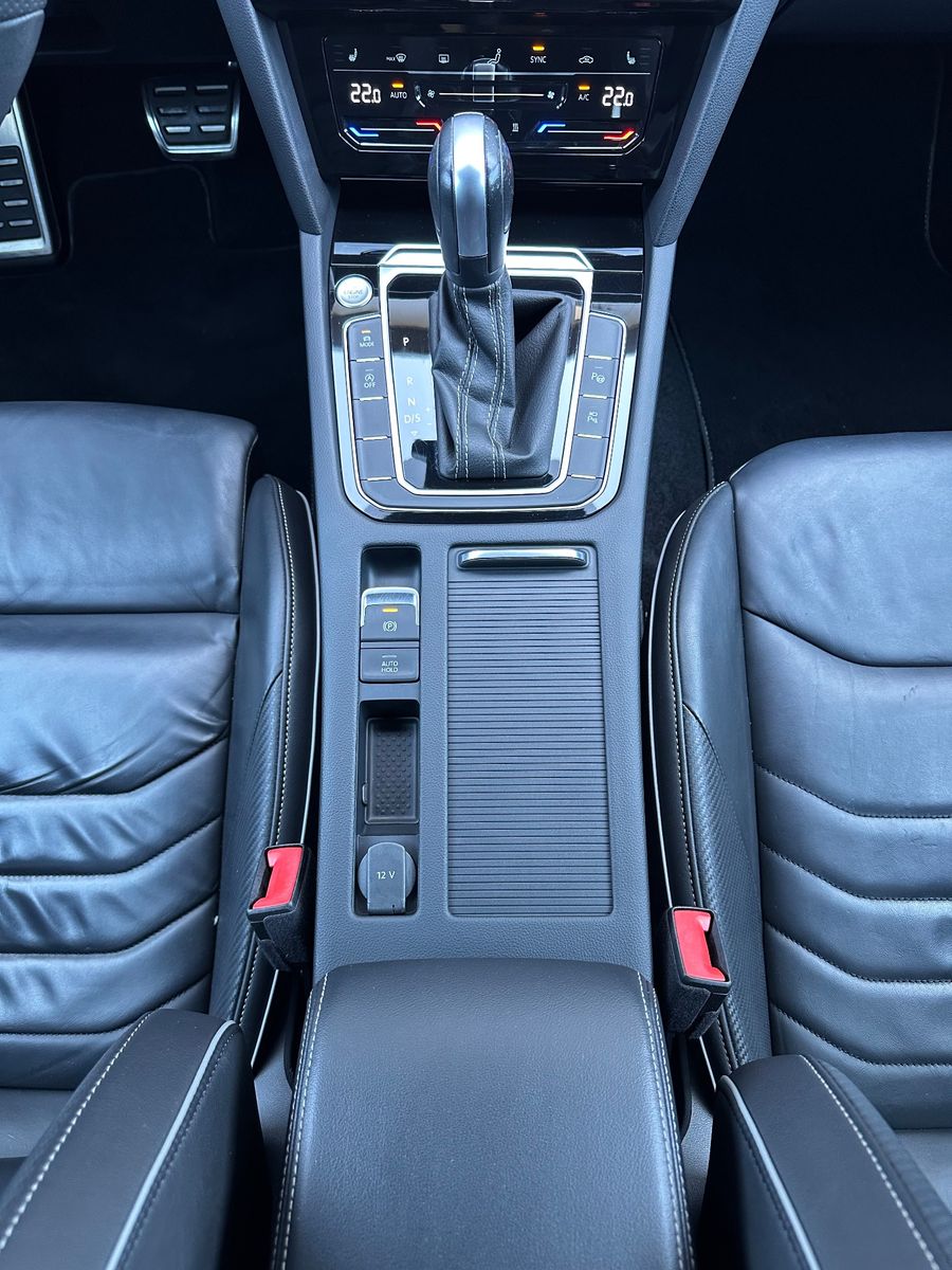 Fahrzeugabbildung Volkswagen Arteon R-Line NAV+LED+ACC+360°-KAM+AHK+DCC+20ZO