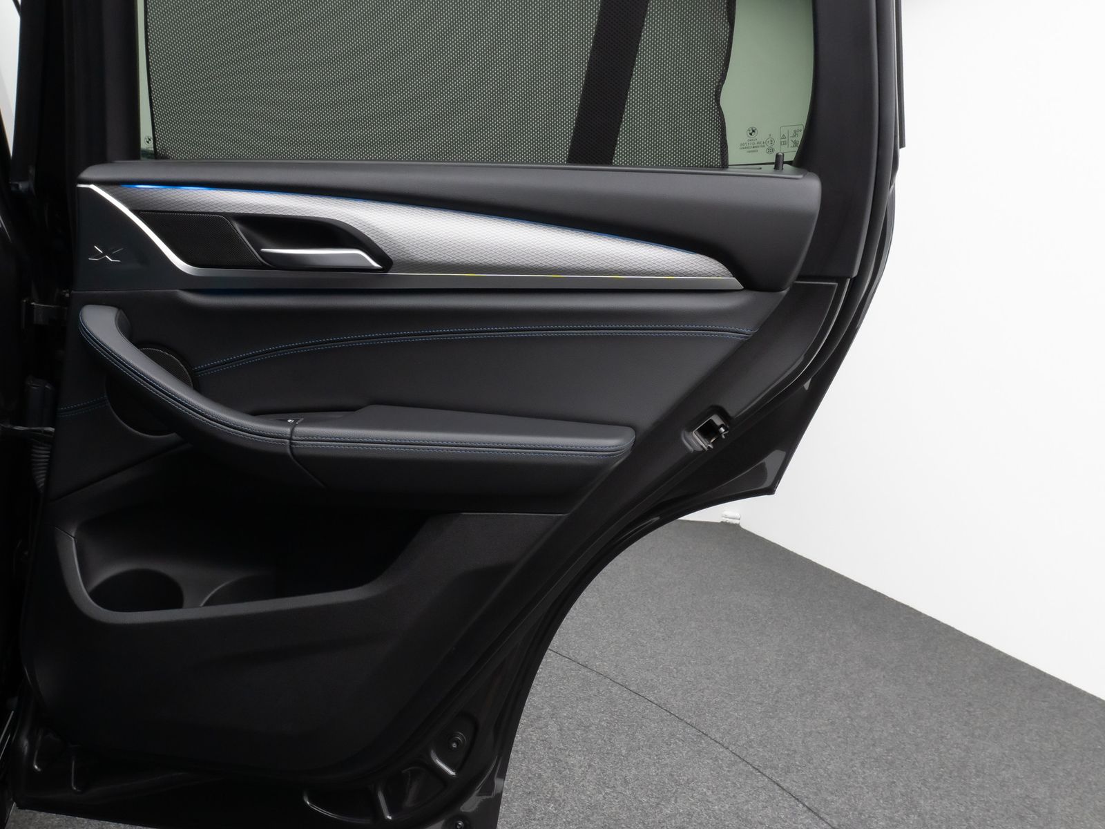 Fahrzeugabbildung BMW X3 xD30e M Sport Panorama 360°HUD DAB HiFi 20Zl