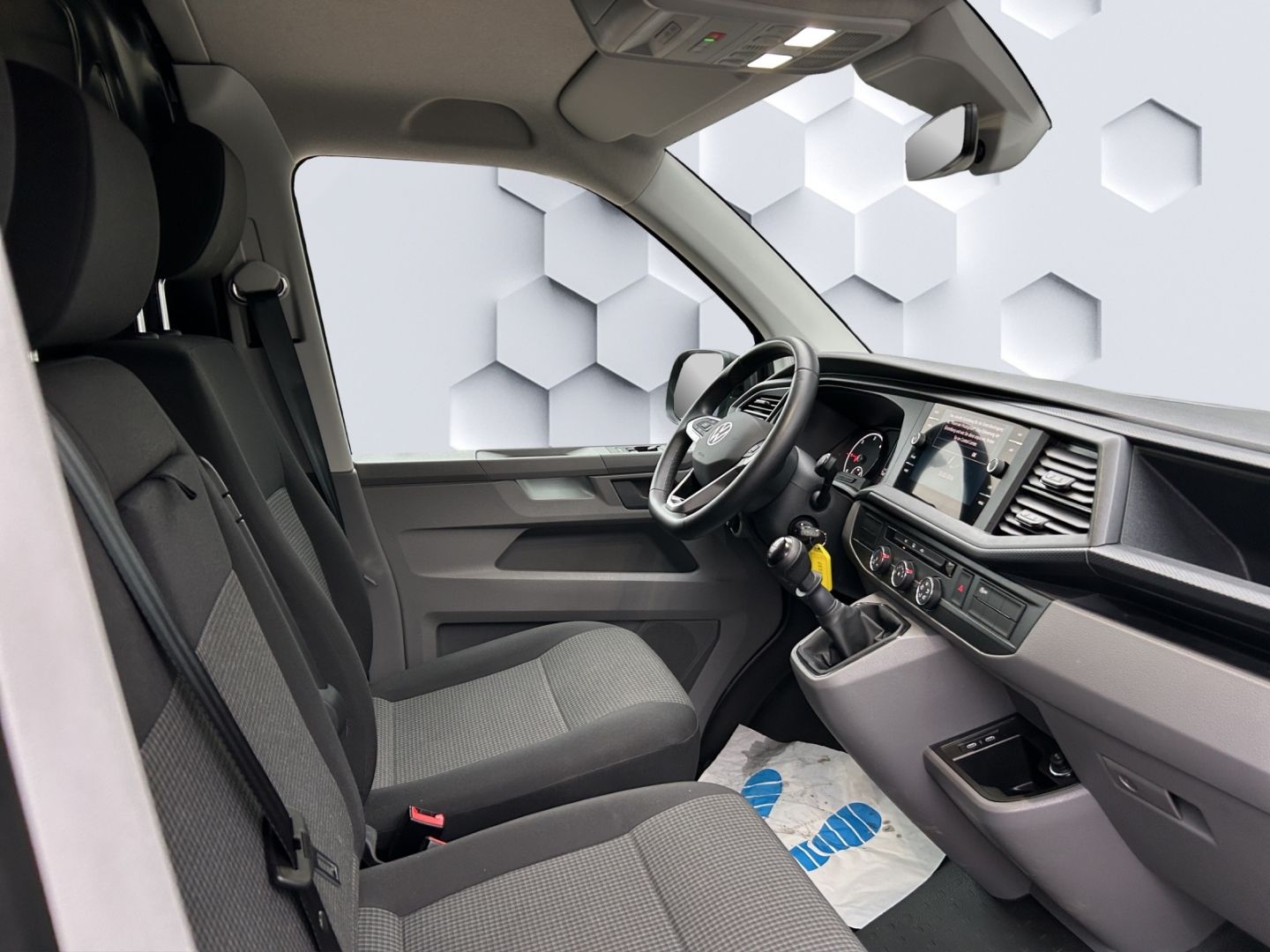 T6.1 Kasten 2,0l TDI 5-Gang AHK Navi LED ACC App