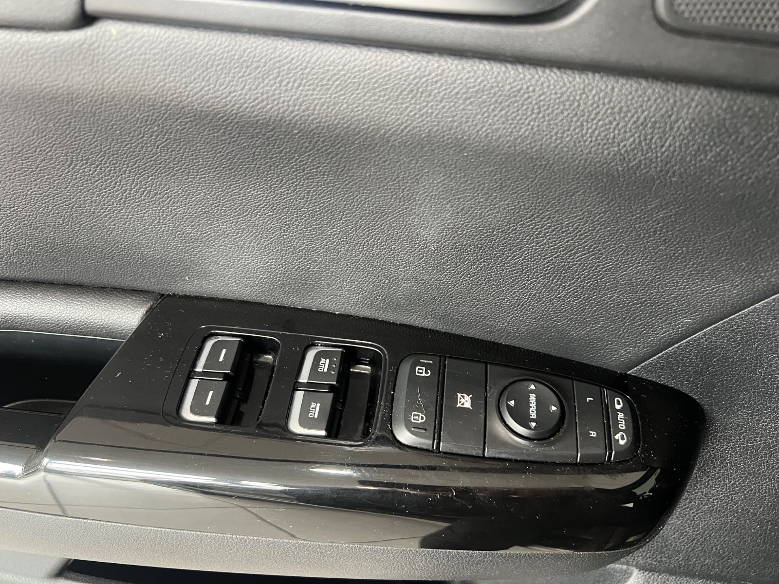 Fahrzeugabbildung Kia Sportage GT-Line 4WD Automatik *KAMERA*