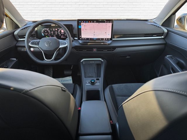 Fahrzeugabbildung Volkswagen T-Roc  Style 1.5 l eTSI 150 PS DSG - NAVI*PANO*A