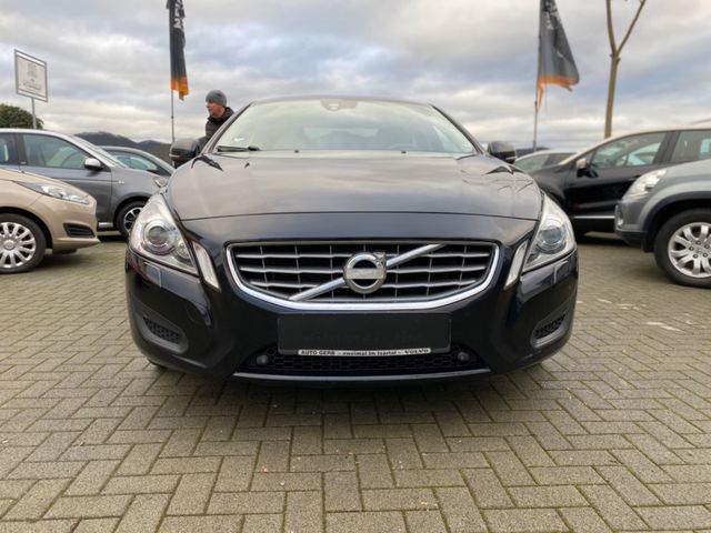 Volvo S60 Lim. Momentum/Navi/PDC/TÜV