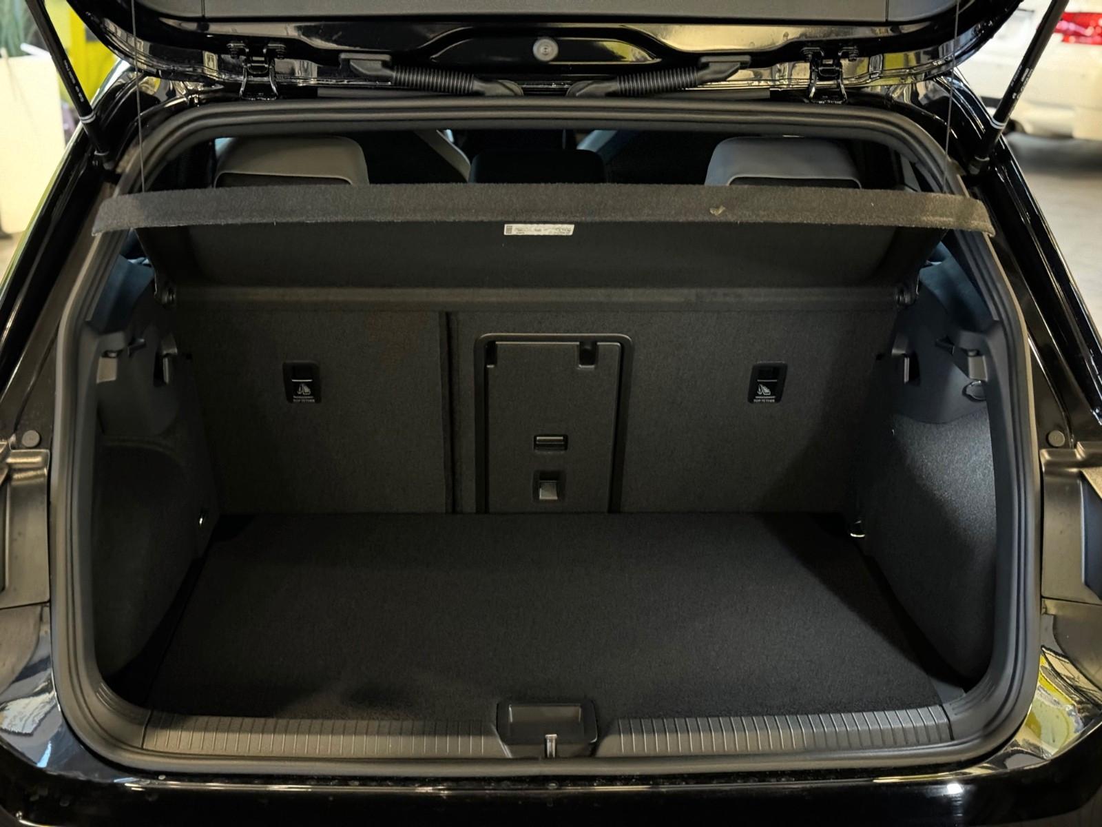 Volkswagen Golf VIII Lim. R-Line*Ambiente*Haman-Kardon*RFK*, миниатюра 6