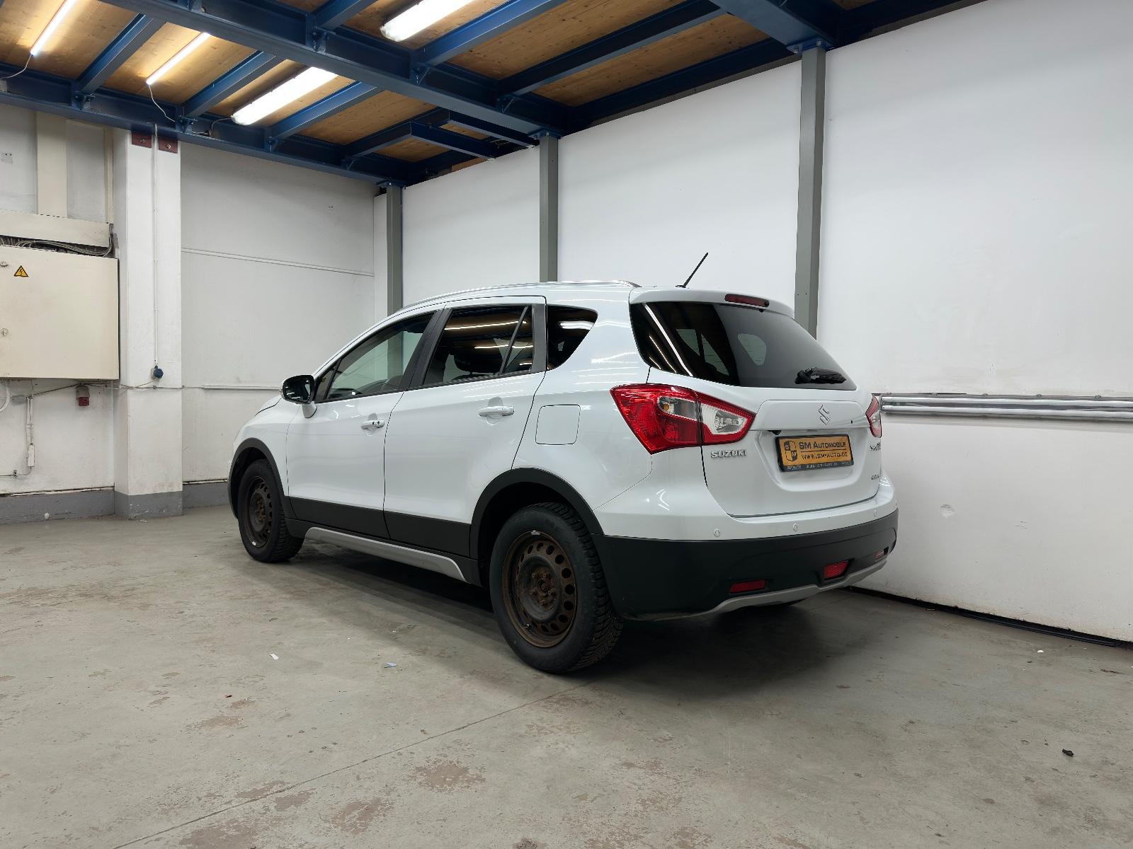 Suzuki (SX4) S-Cross 1.6 DDiS Comfort+ 4WD LEDER NAVI