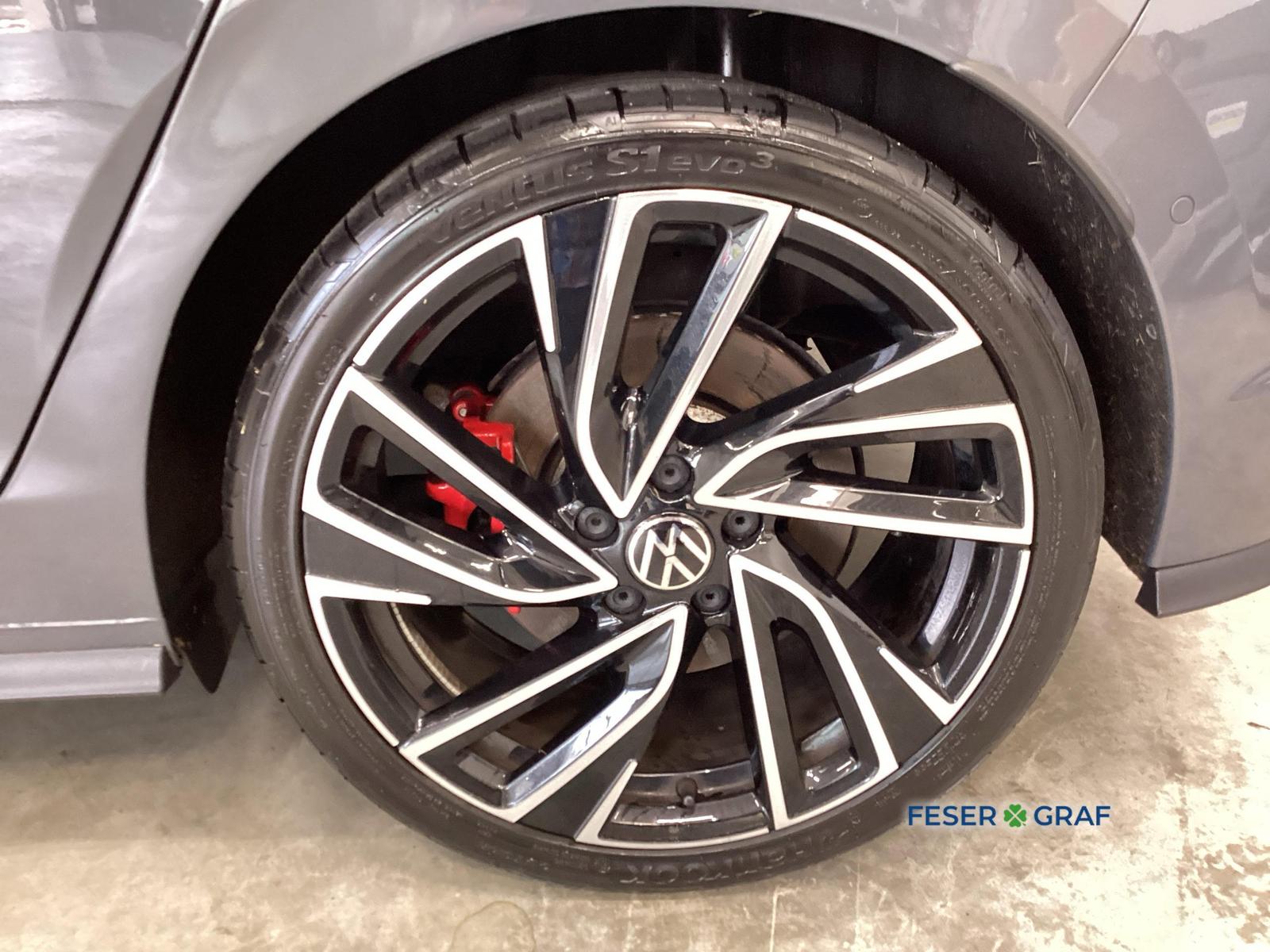 Volkswagen Golf GTI DSG Matrix H/K RFK Keyless SHZ Navi ACC