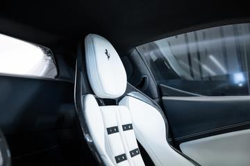 2022 Ferrari 296 GTB — миниатюра 17