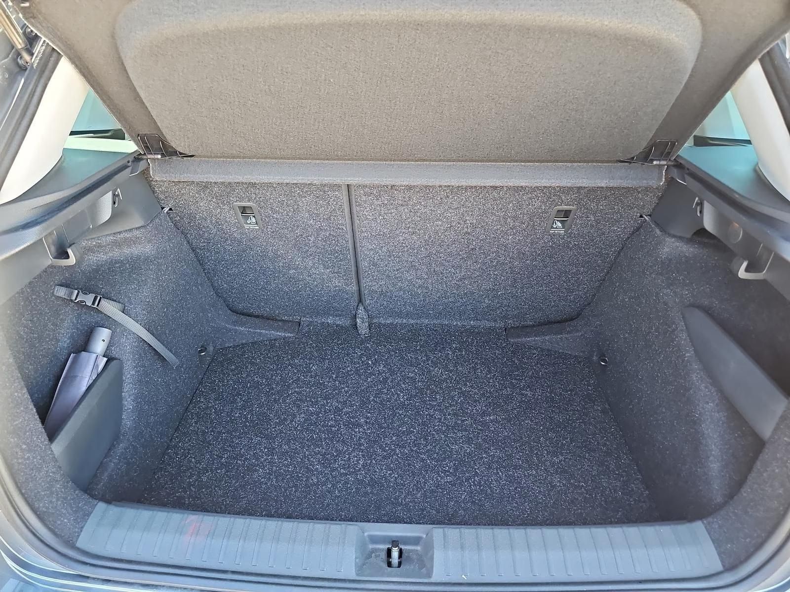 Fahrzeugabbildung SKODA Kamiq 1.0 TSI DSG Selection Black+APP+SHZ+KAMERA