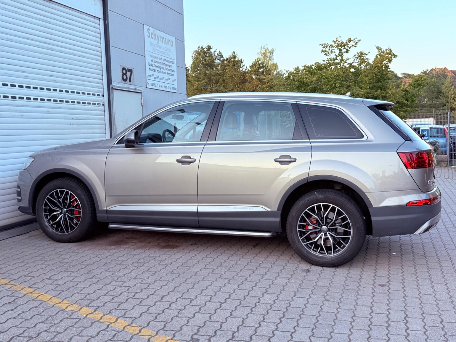 Audi Q7 3.0 TDI quattro, 7 Sitzer, NaVi,klima,top Zus
