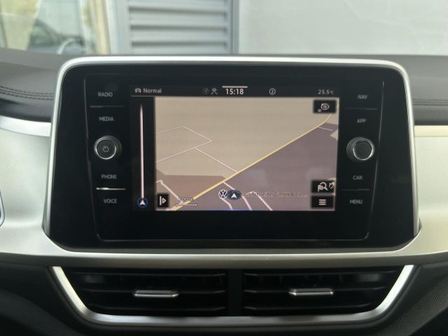 T-ROC 1.5 TSI DSG MOVE AZV+NAVI+CAM+IQ.LIGHT+SHZ