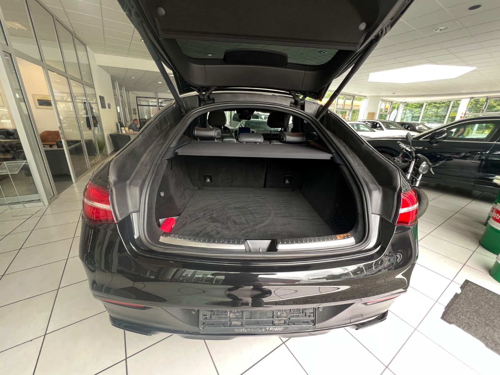 Fahrzeugabbildung Mercedes-Benz GLE 350 d Coupe 4Matic AMG LINE *PANO*360°