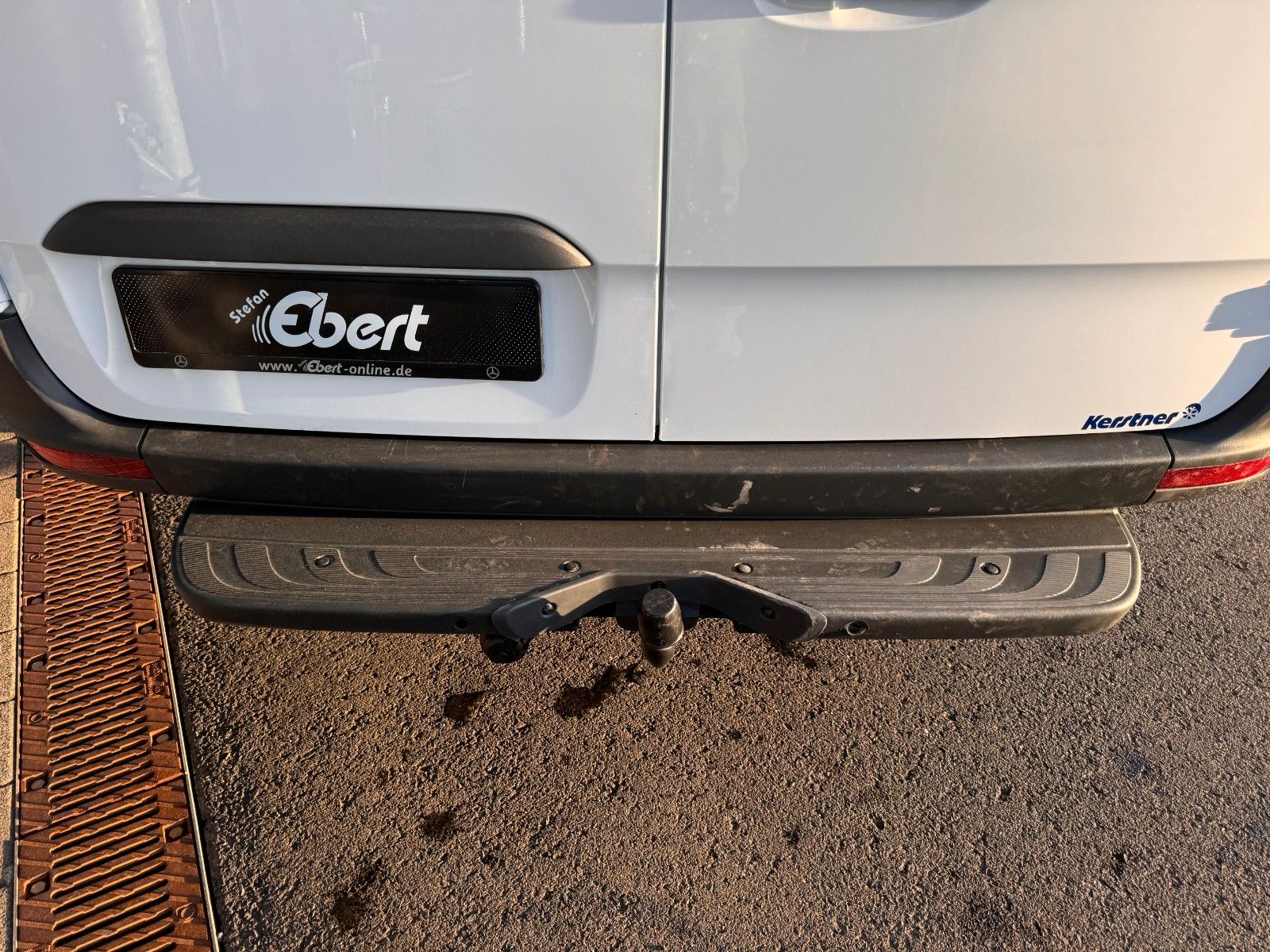 Fahrzeugabbildung Mercedes-Benz Sprinter 317 CDI Frischdienst Fahr-/Standkühlung