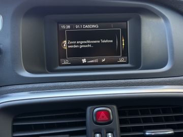 Volvo V40 Kinetic*LED*TEMPOMAT*SOUND*PDC*1.HAND*TOP