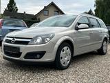 Opel Astra 1.8 Edition 1Hand Scheckheft Xenon SHZ - Opel Astra aus 2006: Kombi