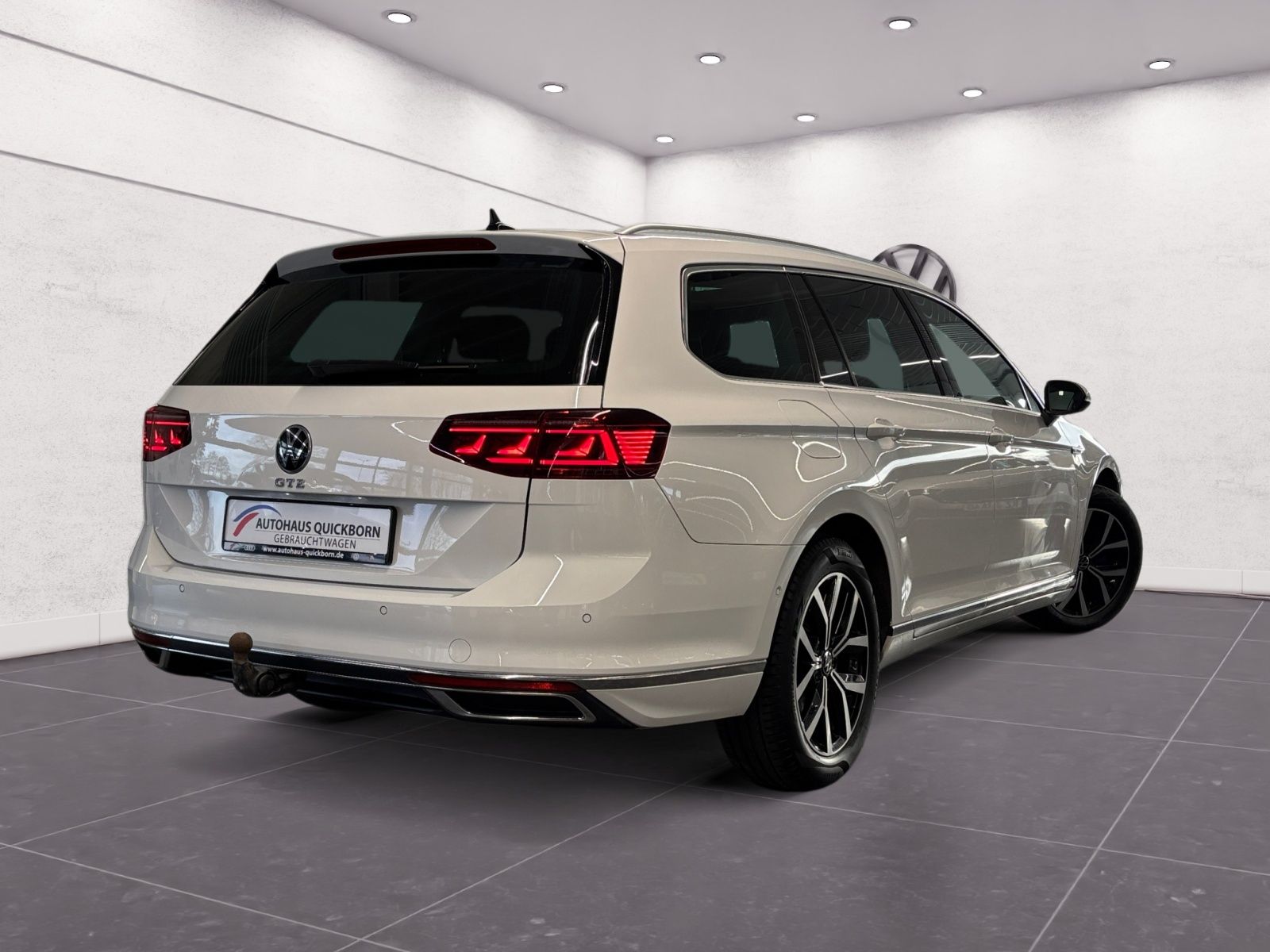 Volkswagen Passat Variant - Bild 8