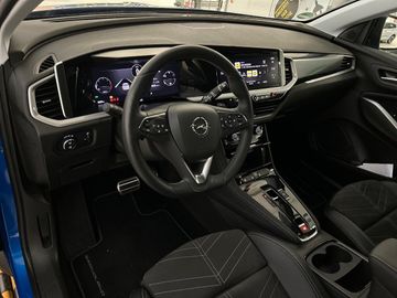 Fotografie des Opel Grandland (X) Grandland GS 1.5D AT Alcantara Navi 360°Kamera