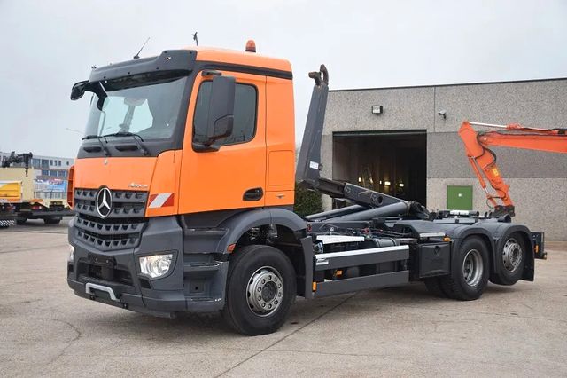 Mercedes-Benz Arocs 2643