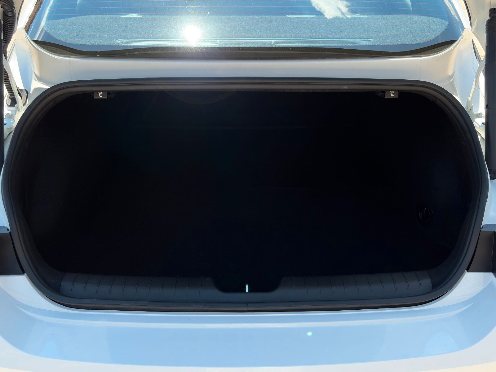 Fahrzeugabbildung Hyundai IONIQ 6 Elektro 53 kWh ACC CAM KZG LHZ CarPlay