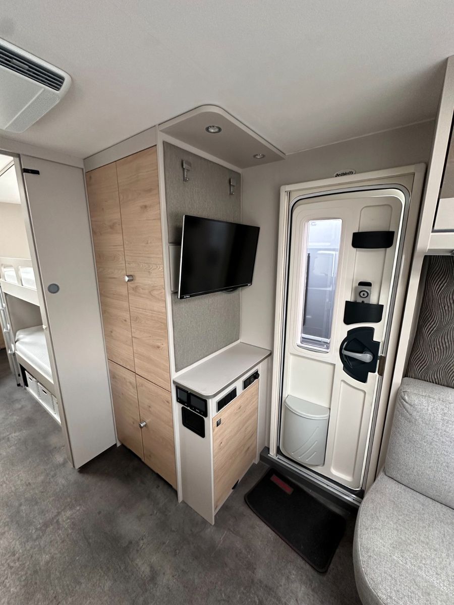 Fahrzeugabbildung Dethleffs Nomad 730 FKR - Autarkie Monster - Voll!!!