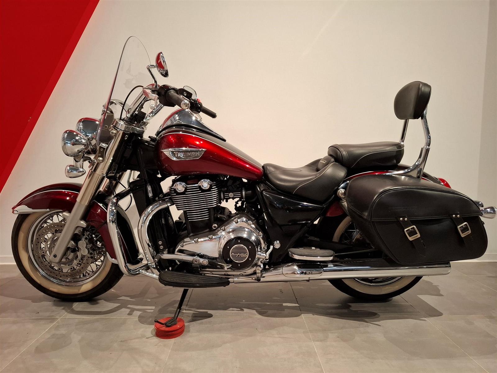 Triumph Thunderbird LT Scheibe, Koffer, Sturzbügel usw.