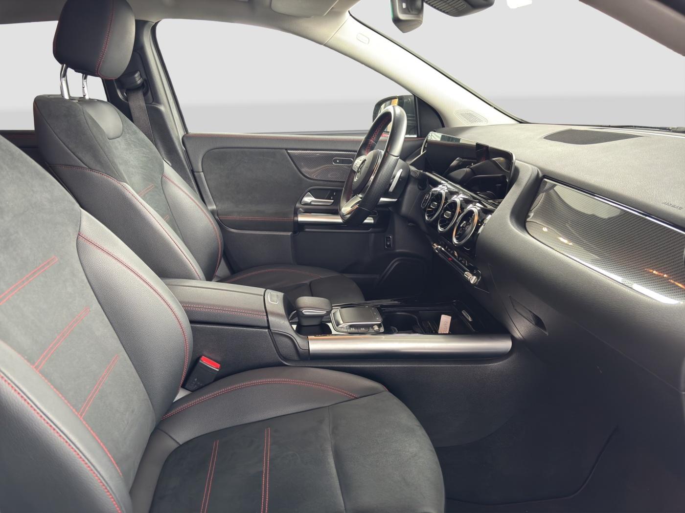 Mercedes-Benz GLA 200 d AMG-Line*AHK*Multibeam*PTS*el.Heckkl.*