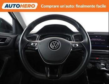 Volkswagen T-Roc - 12