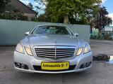Mercedes-Benz E 200 E Limousine E 200 CDI BlueEfficiency - Mercedes-Benz E 200: Cdi Blueefficiency