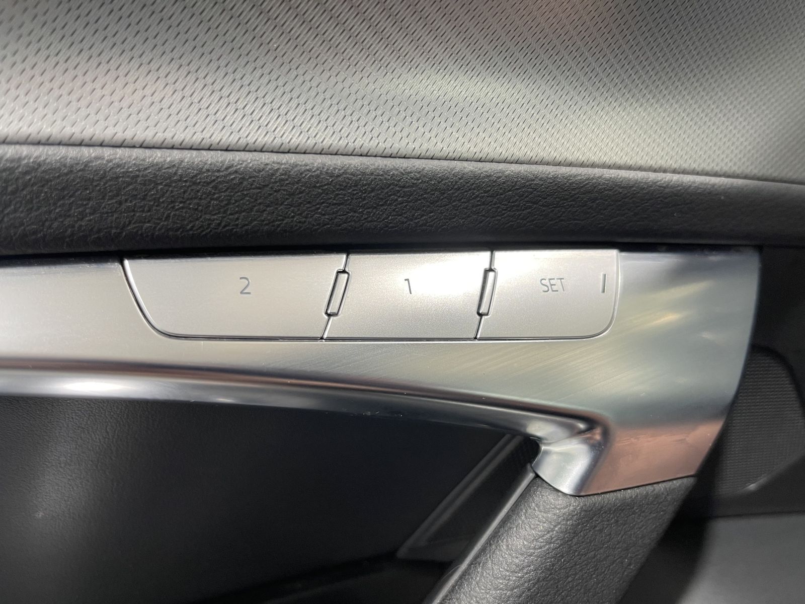 Fahrzeugabbildung Audi A6 40 TDI*Sport*LED*Leder*HUD*AHK*Pano*