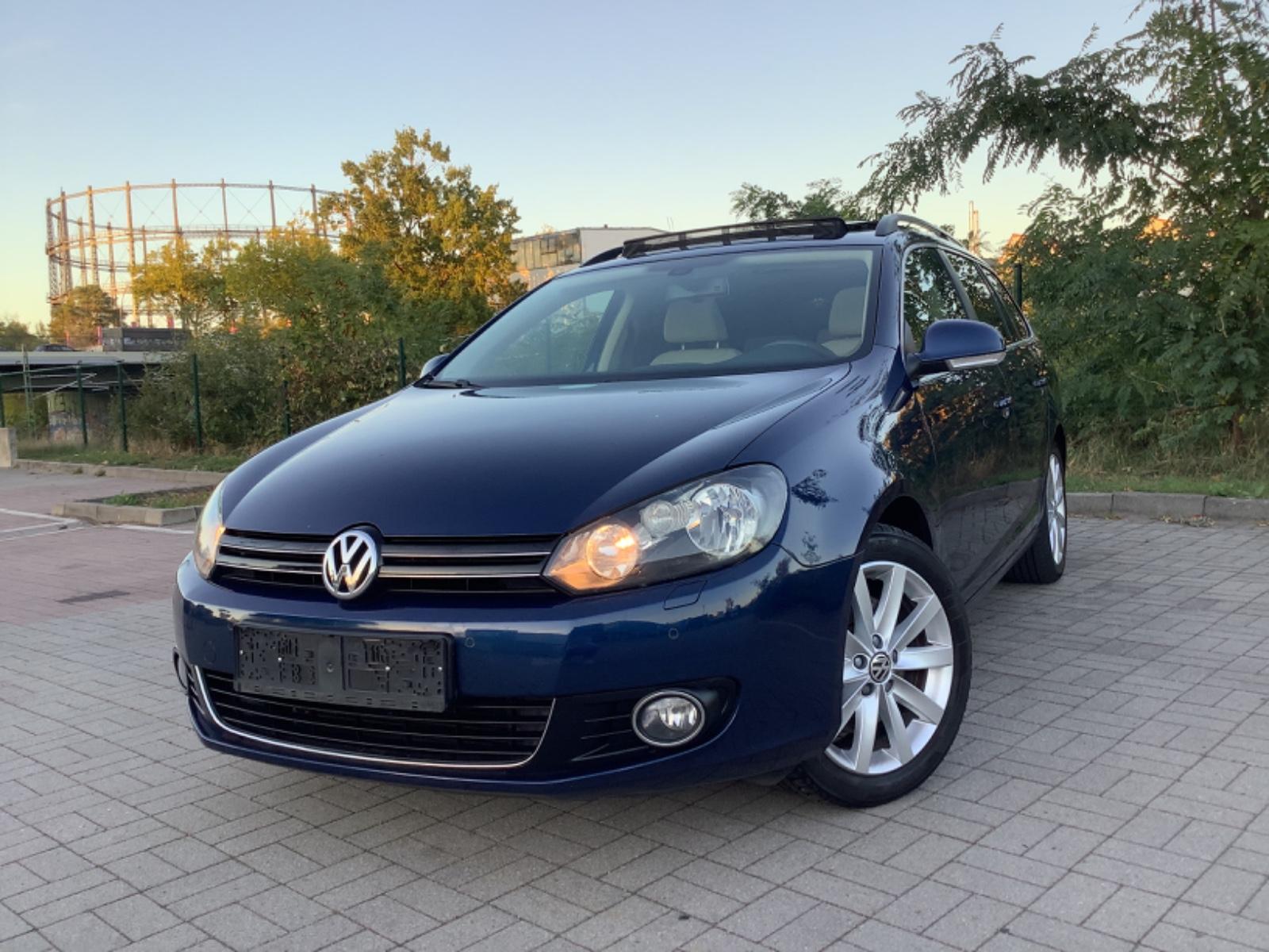 Volkswagen Golf 2010 — rear view