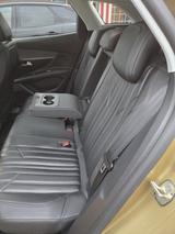 Peugeot 3008 1.2 PureTech 130 EAT6 Allure, Pano,AHK - Peugeot 3008: 1.6