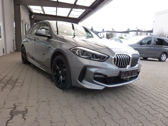 BMW 118 i M Sport AUT. LIVE-COCK.-PROF. LED 18 ZOLL