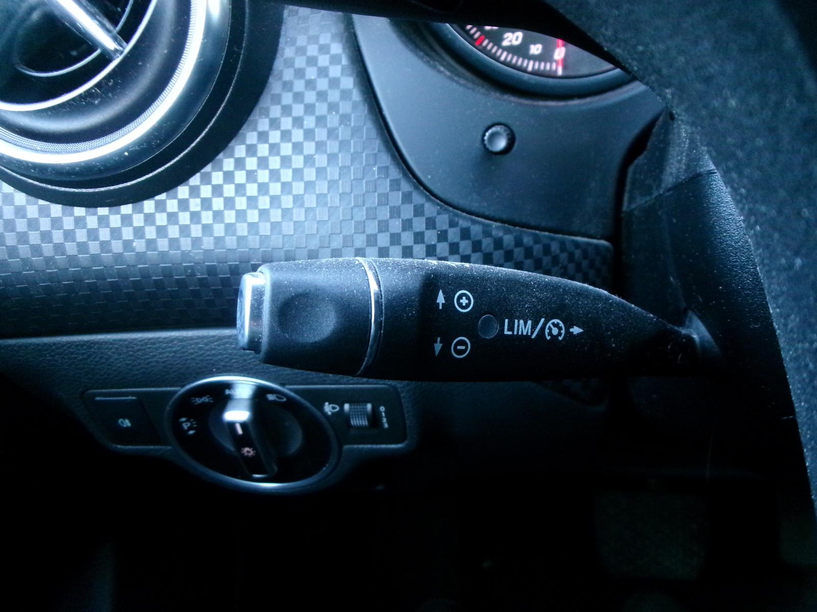 Mercedes-Benz A 250 4MATIC Urban 7G-DCT*Sitzheiz.*Navi*