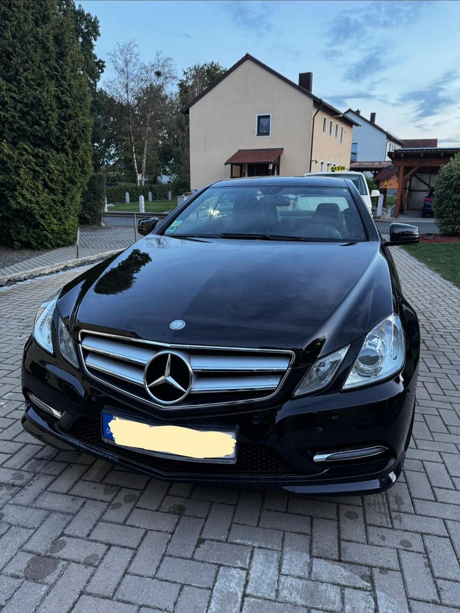 Mercedes-Benz E 220 Coupé E 220 CDI Standard