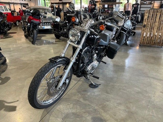 Fahrzeugabbildung Harley-Davidson Sportster 1200 Custom XL2